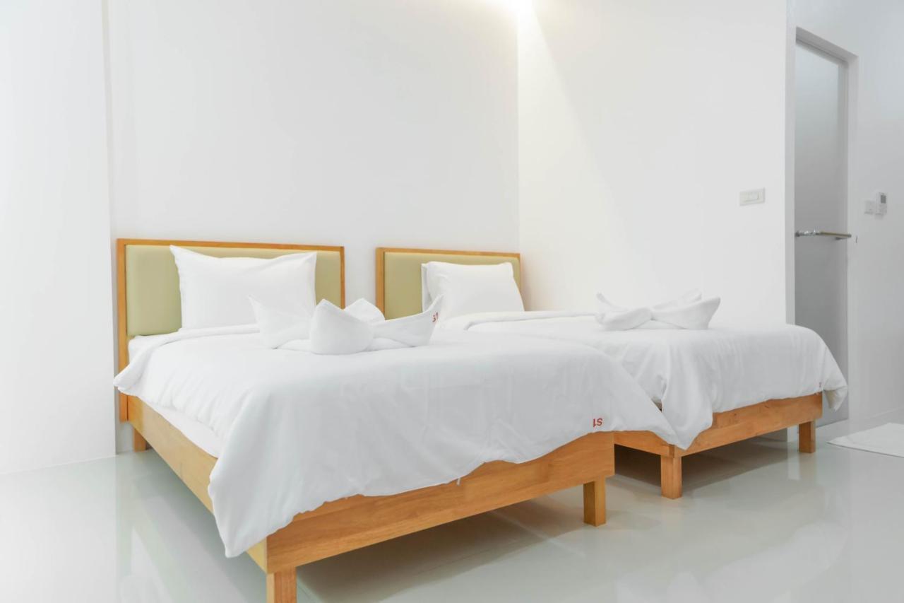 S1 Trang Hotel Buitenkant foto
