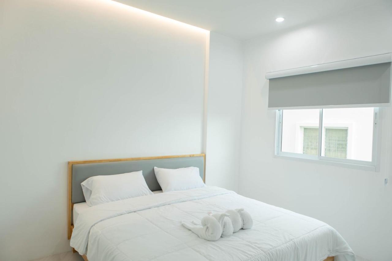 S1 Trang Hotel Buitenkant foto