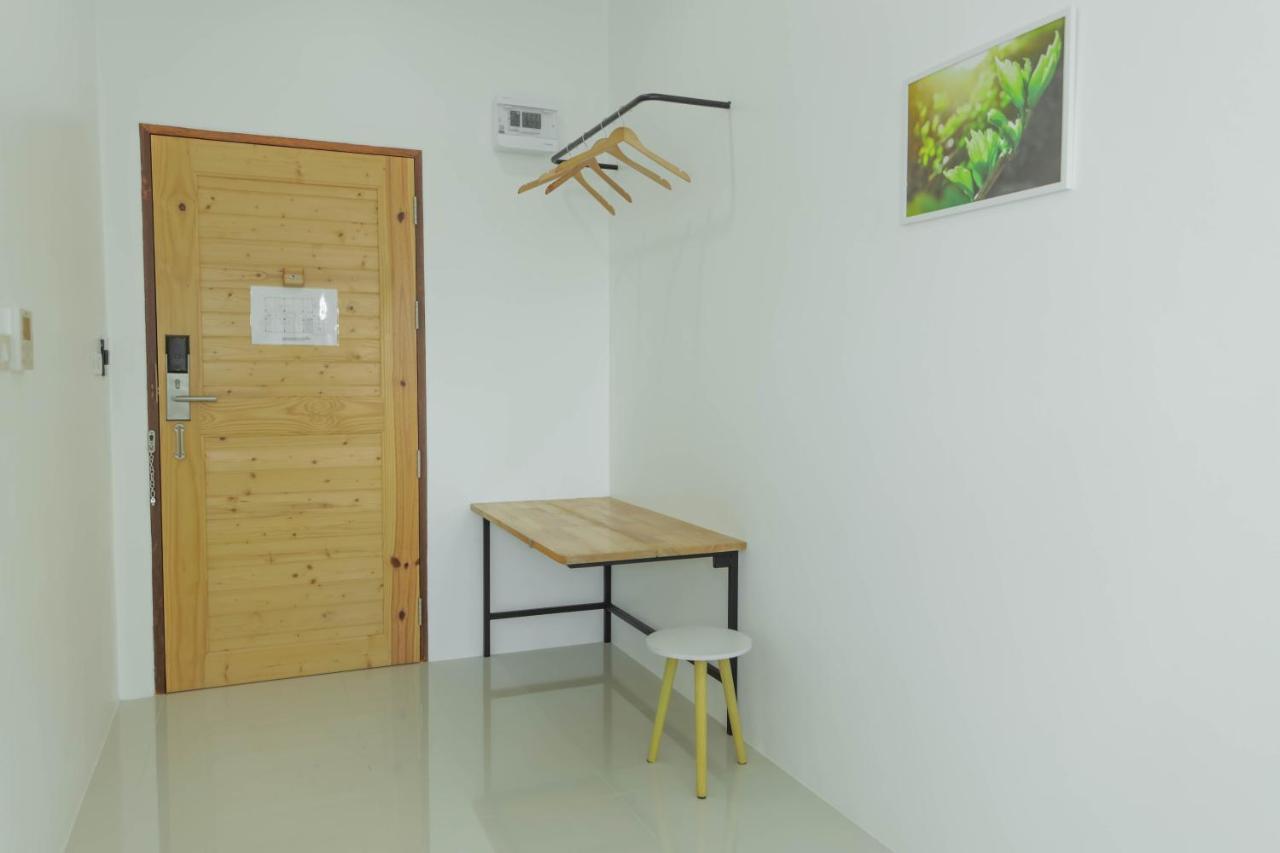 S1 Trang Hotel Buitenkant foto
