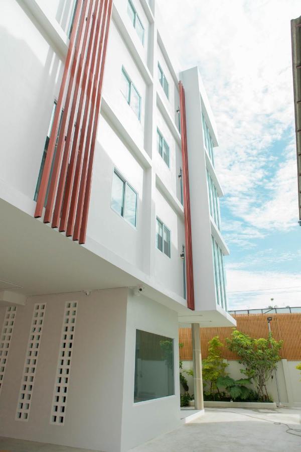 S1 Trang Hotel Buitenkant foto
