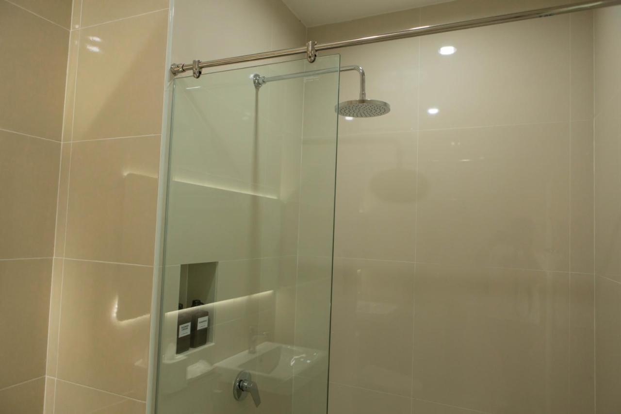 S1 Trang Hotel Buitenkant foto