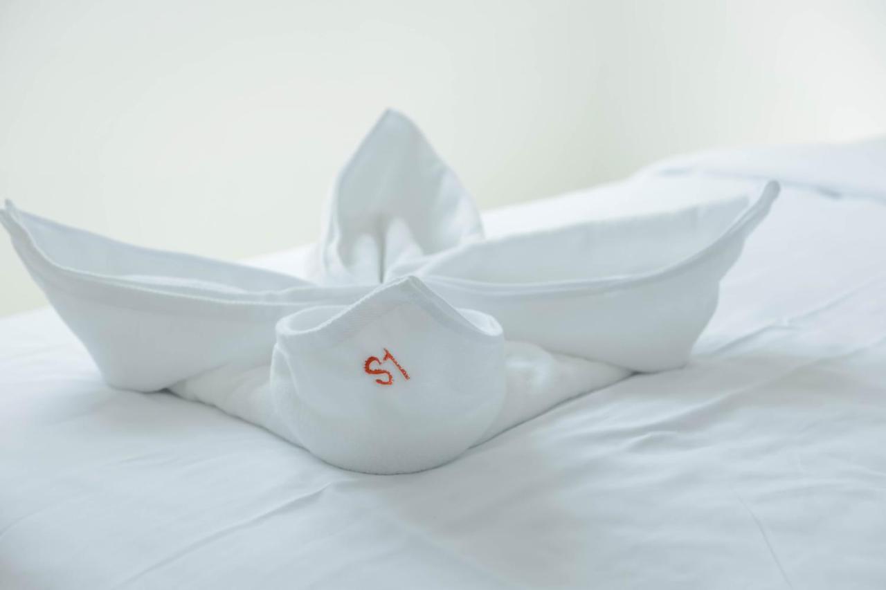 S1 Trang Hotel Buitenkant foto